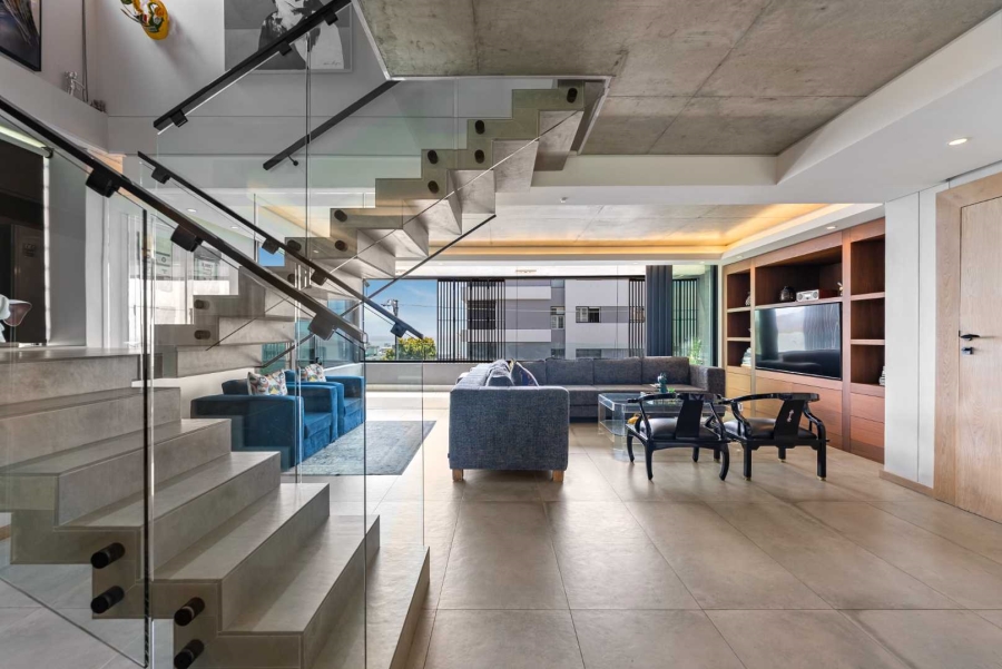 3 Bedroom Property for Sale in Sea Point Western Cape